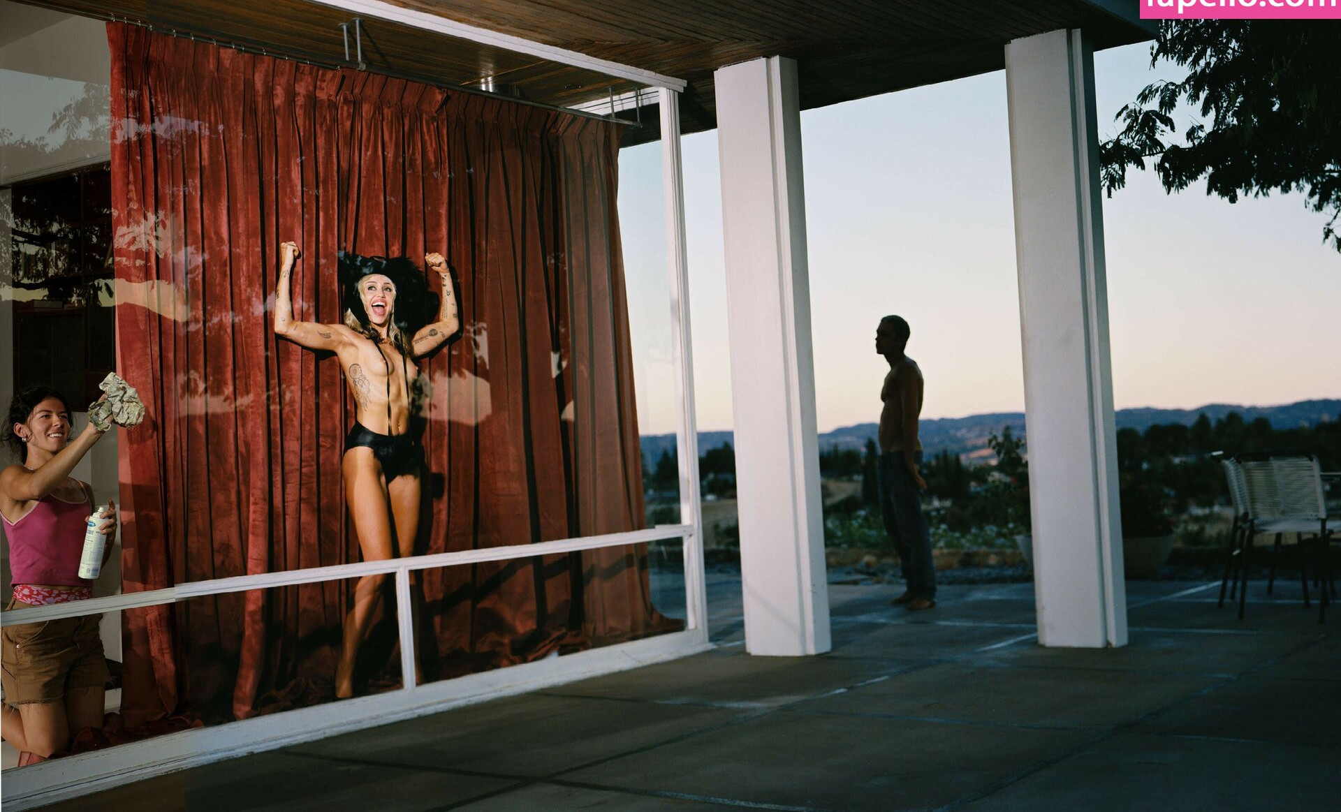 miley-cyrus gallery photo #1286