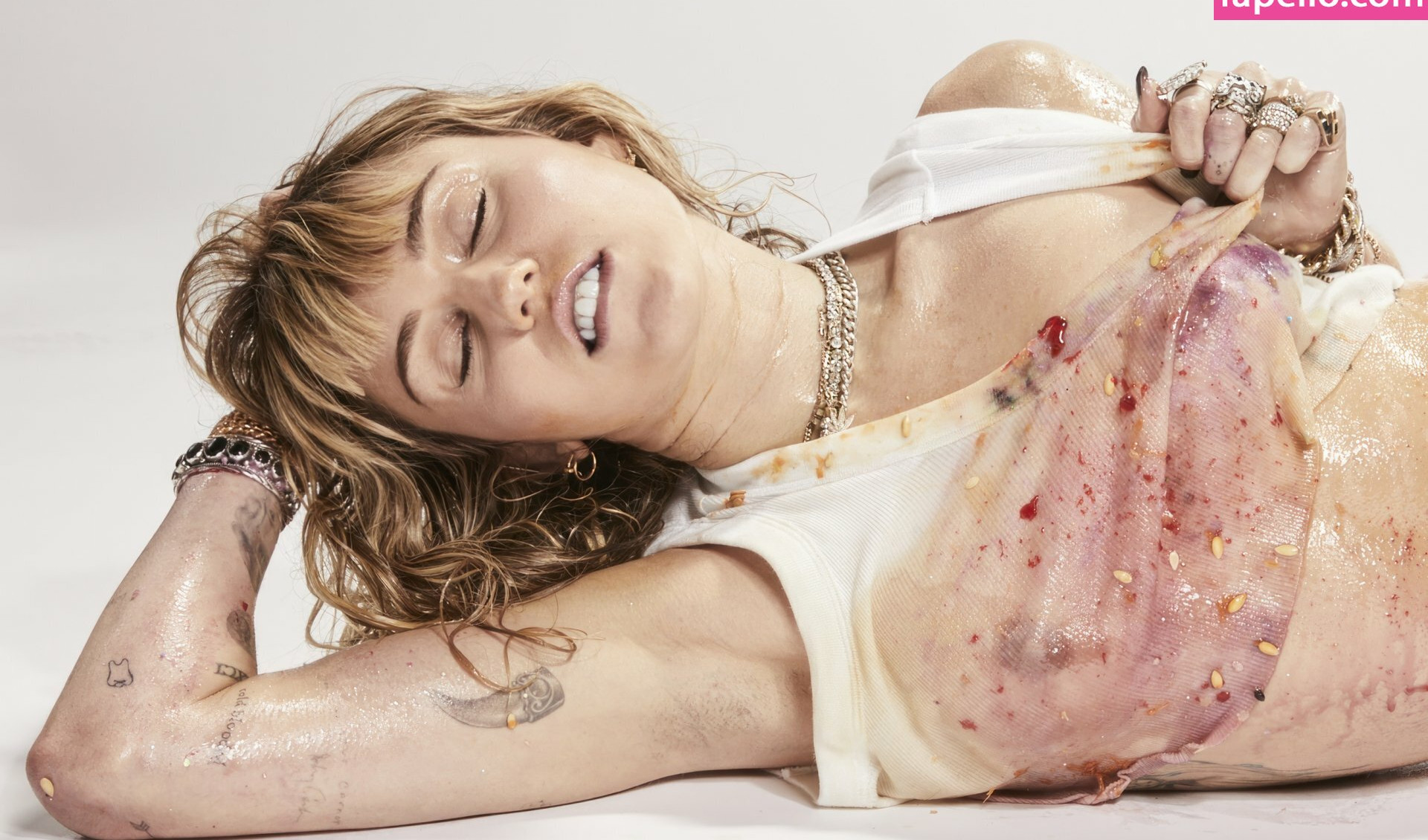 miley-cyrus gallery photo #1356