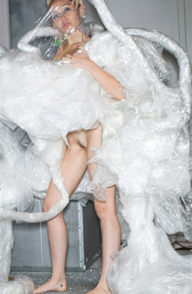 miley-cyrus gallery photo #1386