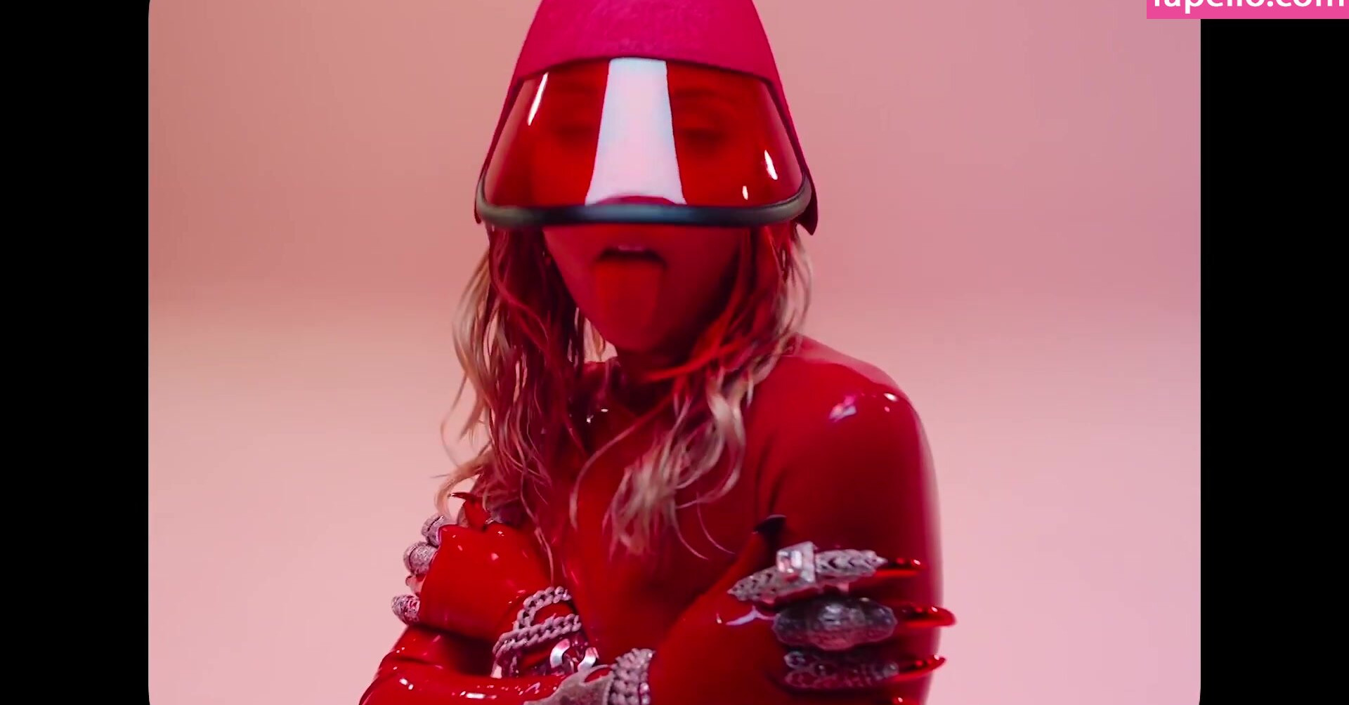 miley-cyrus gallery photo #1438