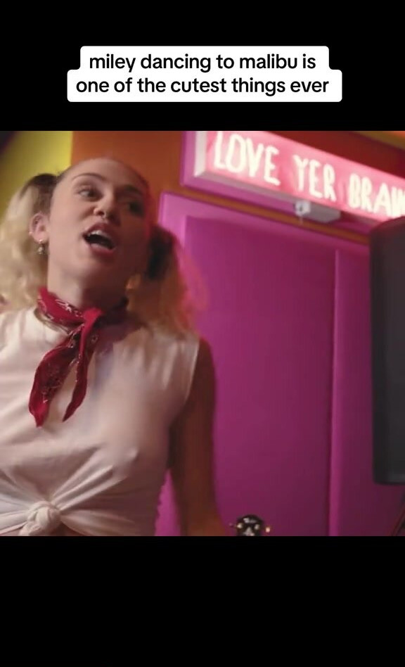 miley-cyrus gallery photo #1456