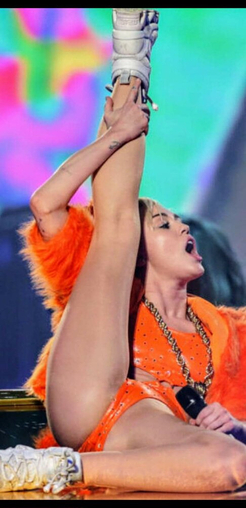 miley-cyrus gallery photo #1464