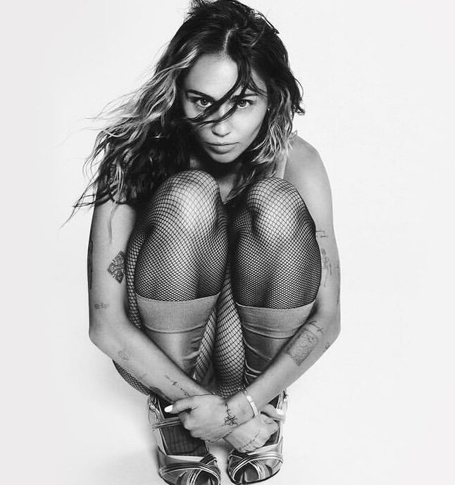 miley-cyrus gallery photo #1492