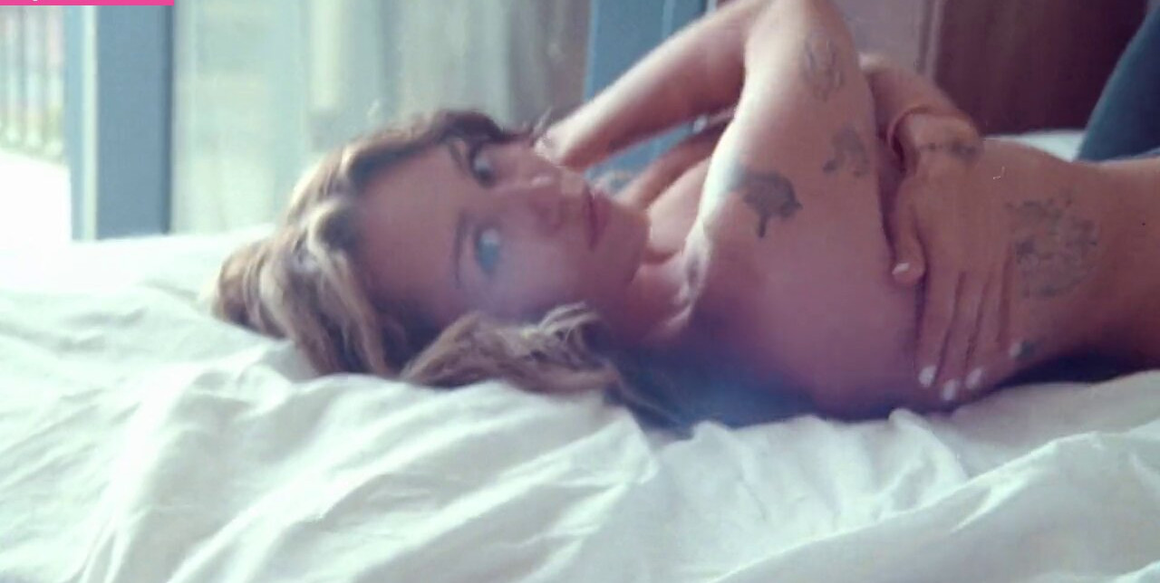 miley-cyrus gallery photo #1546