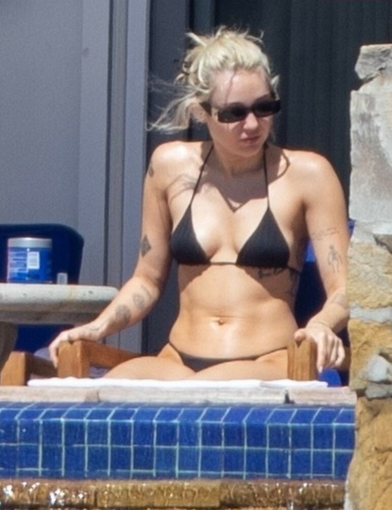 miley-cyrus gallery photo #1594