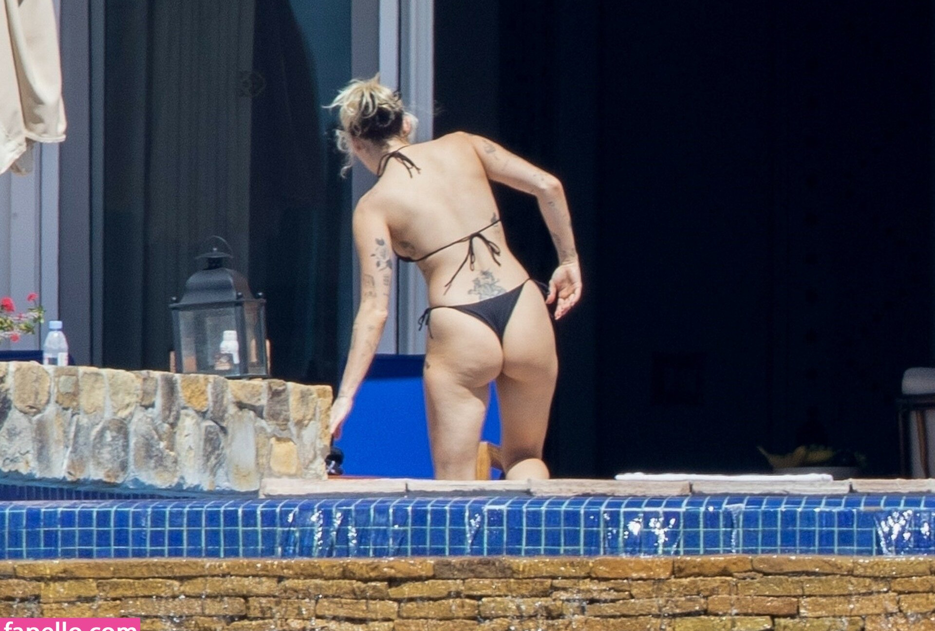 miley-cyrus gallery photo #1596