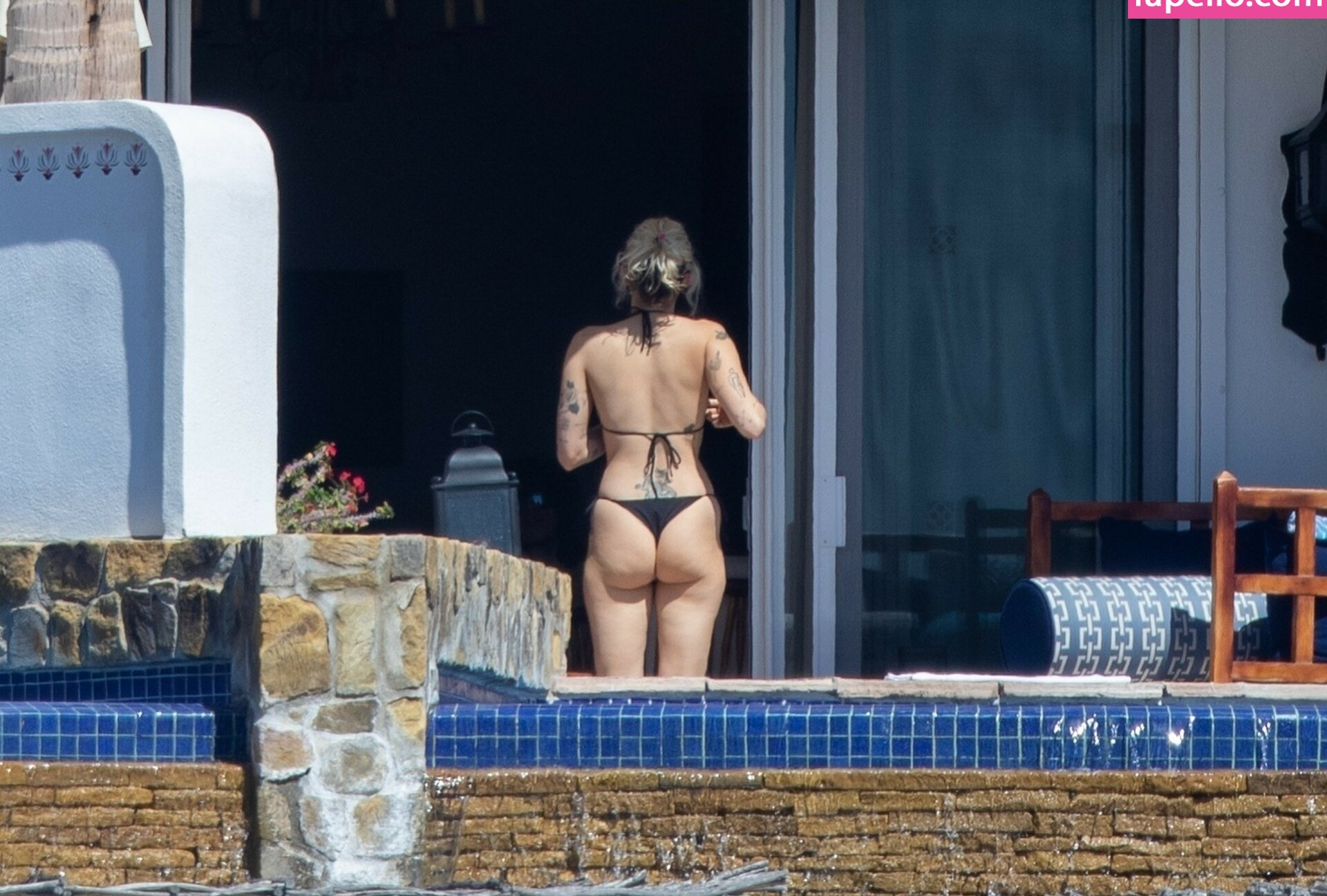 miley-cyrus gallery photo #1598