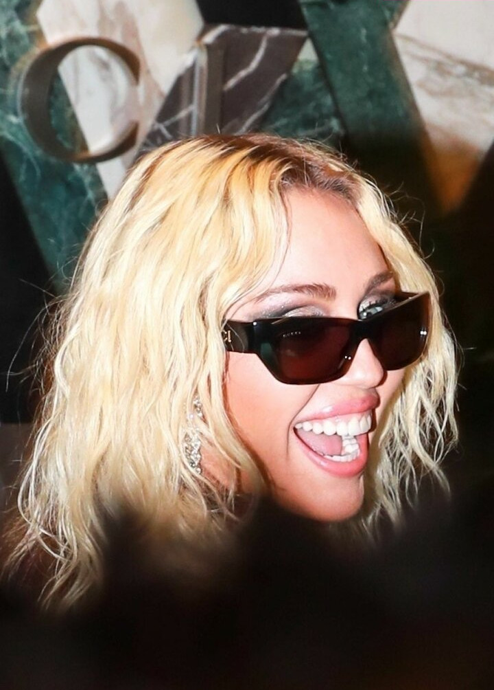 miley-cyrus gallery photo #1629