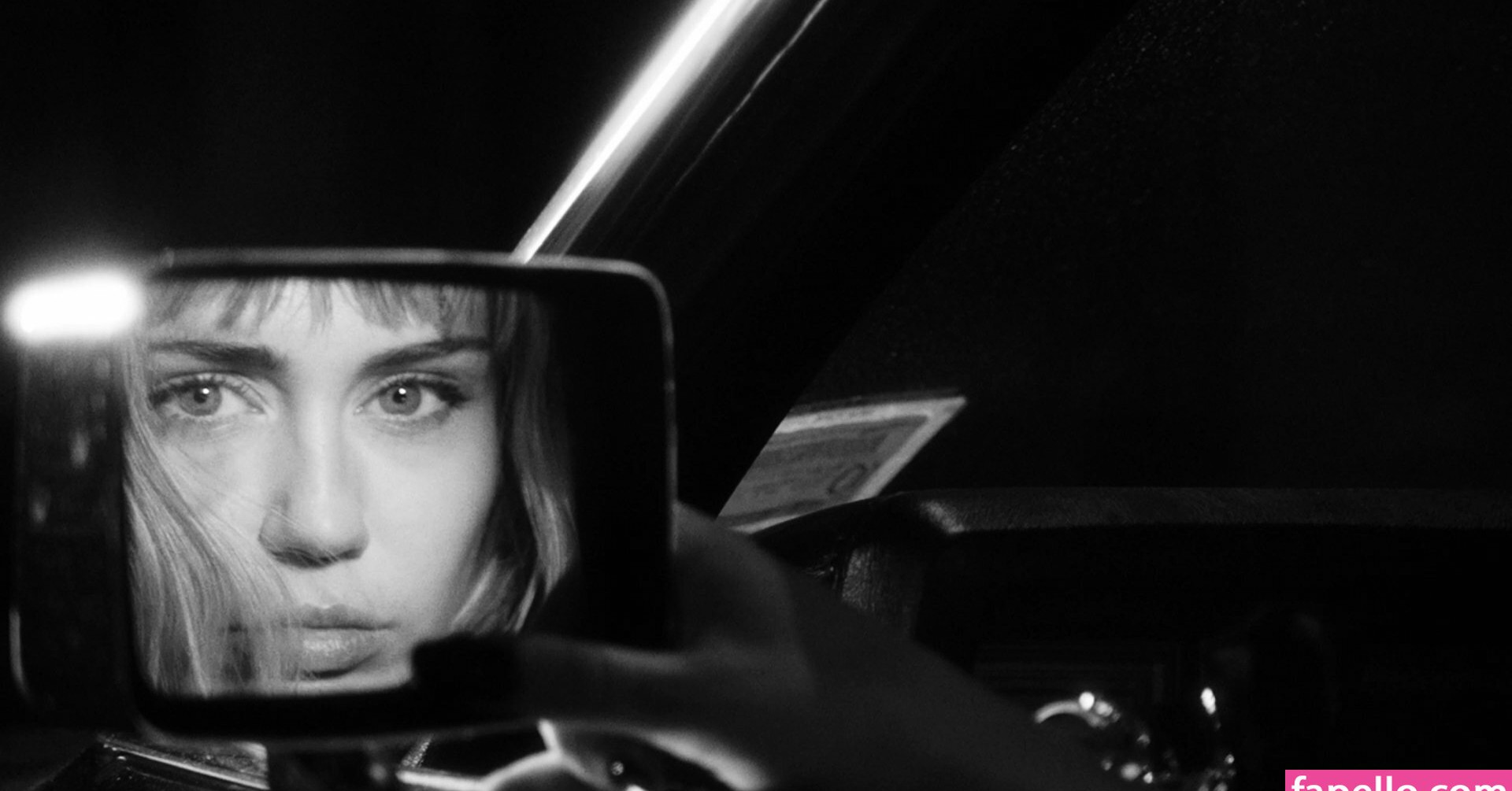 miley-cyrus gallery photo #1652