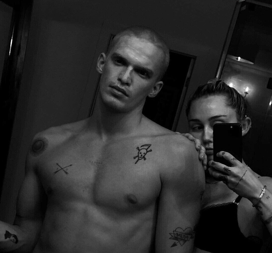 miley-cyrus gallery photo #1657