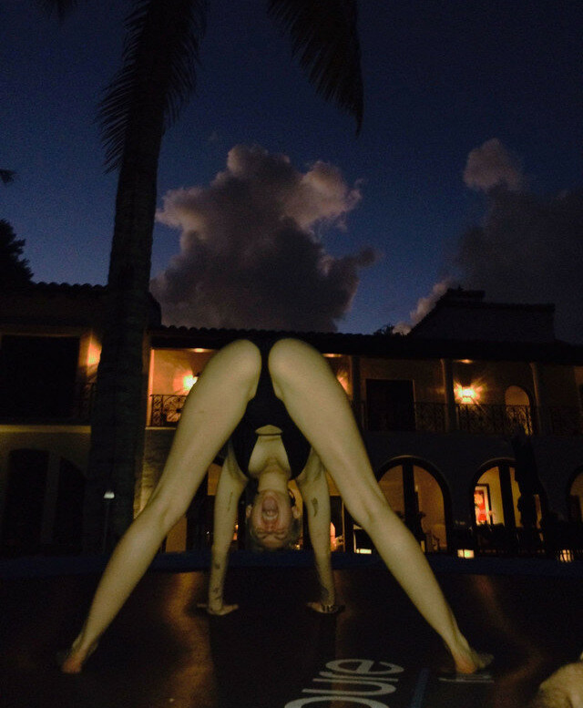 miley-cyrus gallery photo #1670