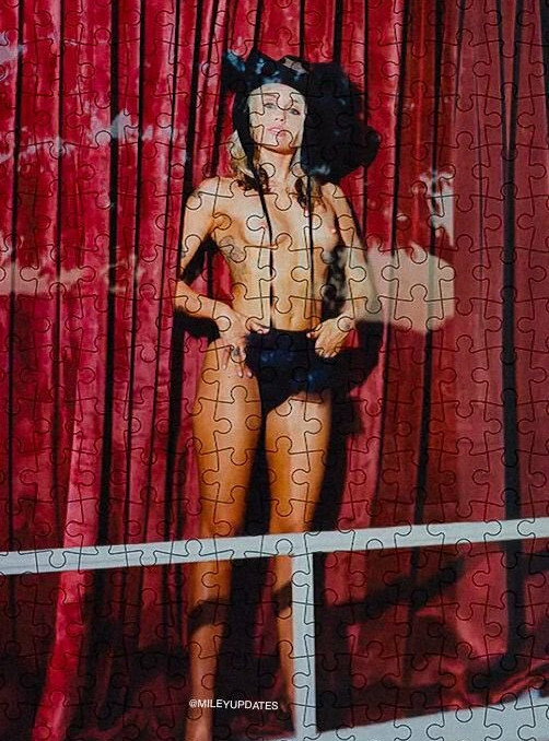 miley-cyrus gallery photo #1699