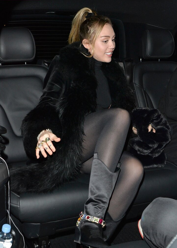 miley-cyrus gallery photo #1746