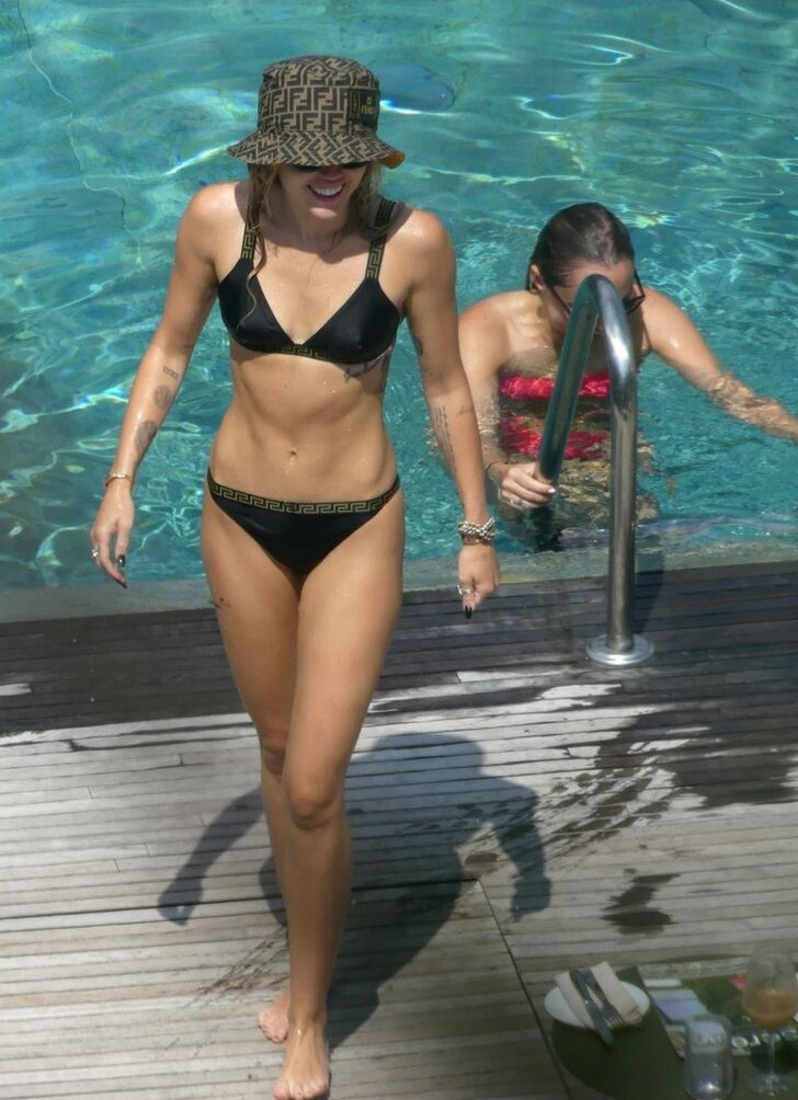 miley-cyrus gallery photo #1774