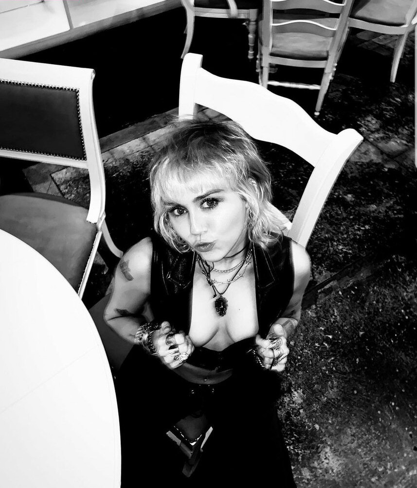 miley-cyrus gallery photo #1825