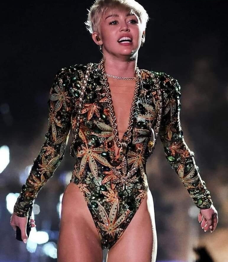 miley-cyrus gallery photo #185