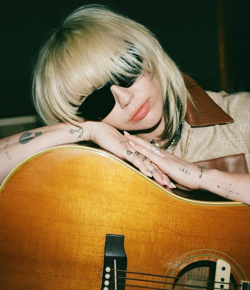 miley-cyrus gallery photo #197