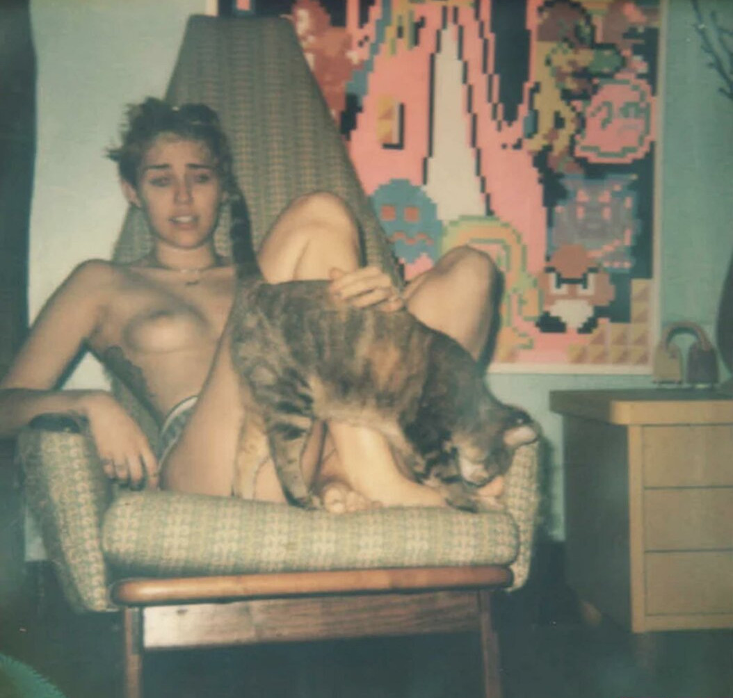 miley-cyrus gallery photo #2188