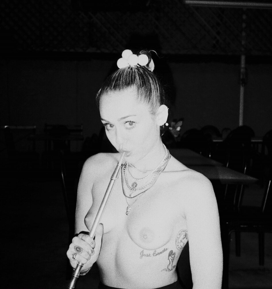 miley-cyrus gallery photo #2261