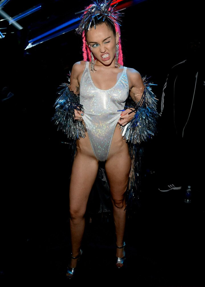 miley-cyrus gallery photo #2266