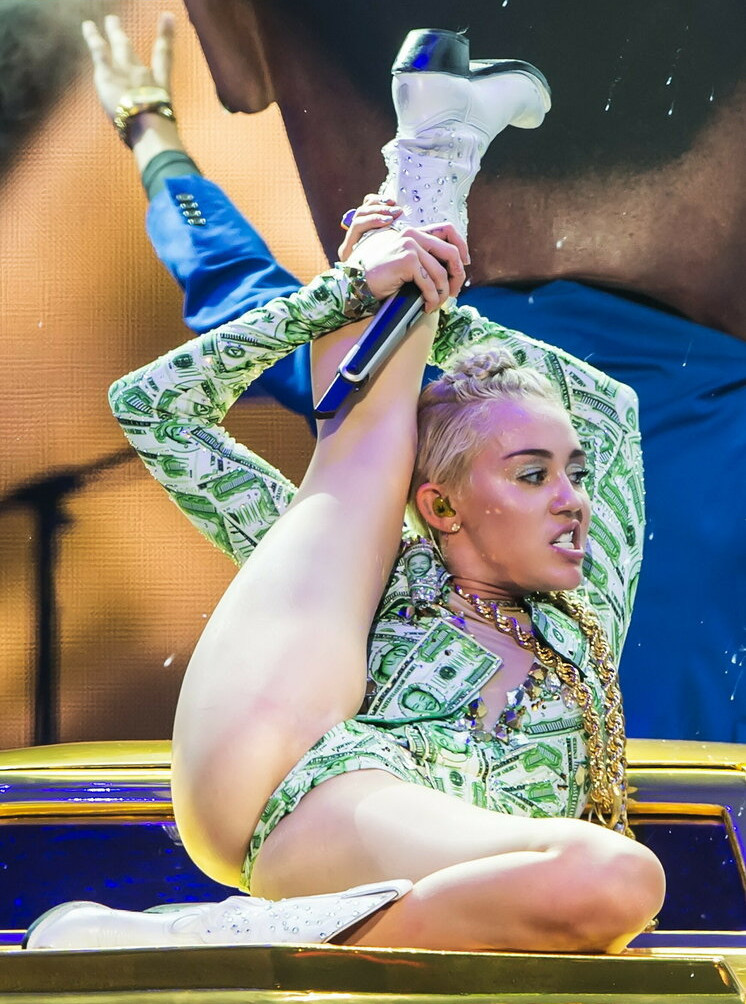 miley-cyrus gallery photo #2270