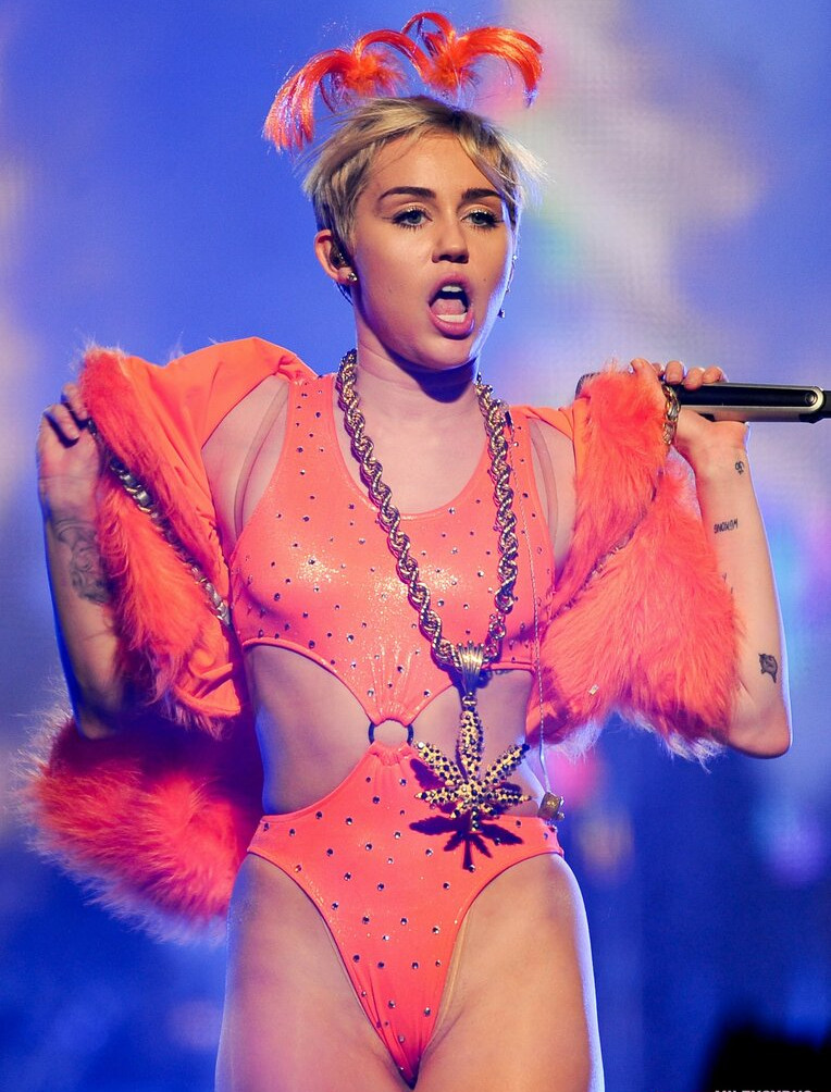miley-cyrus gallery photo #2279