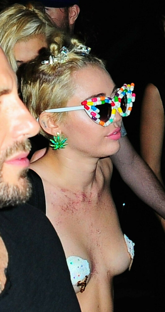 miley-cyrus gallery photo #2289