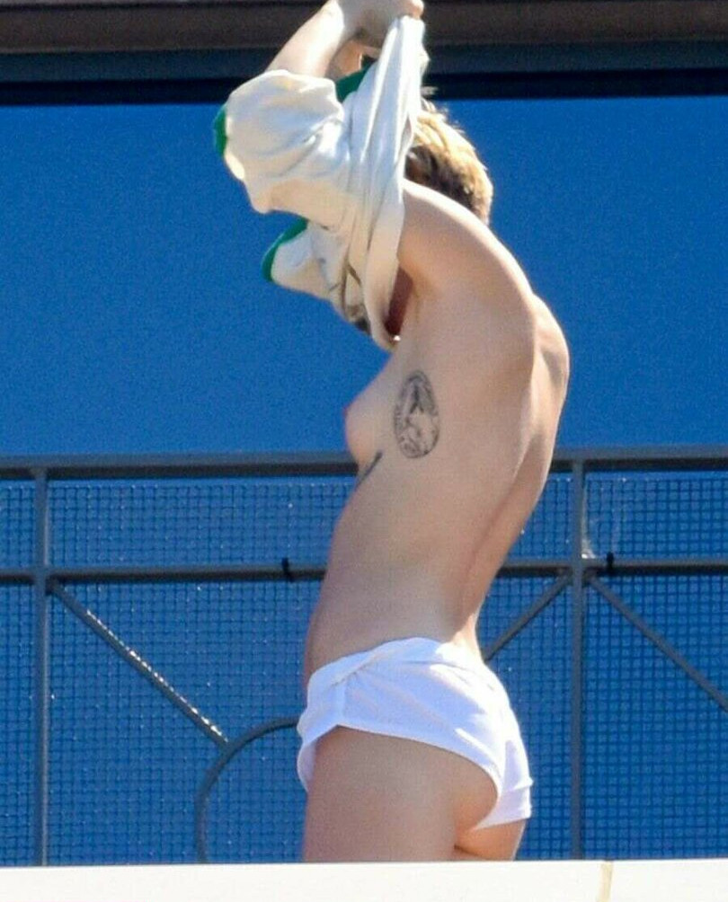 miley-cyrus gallery photo #2291