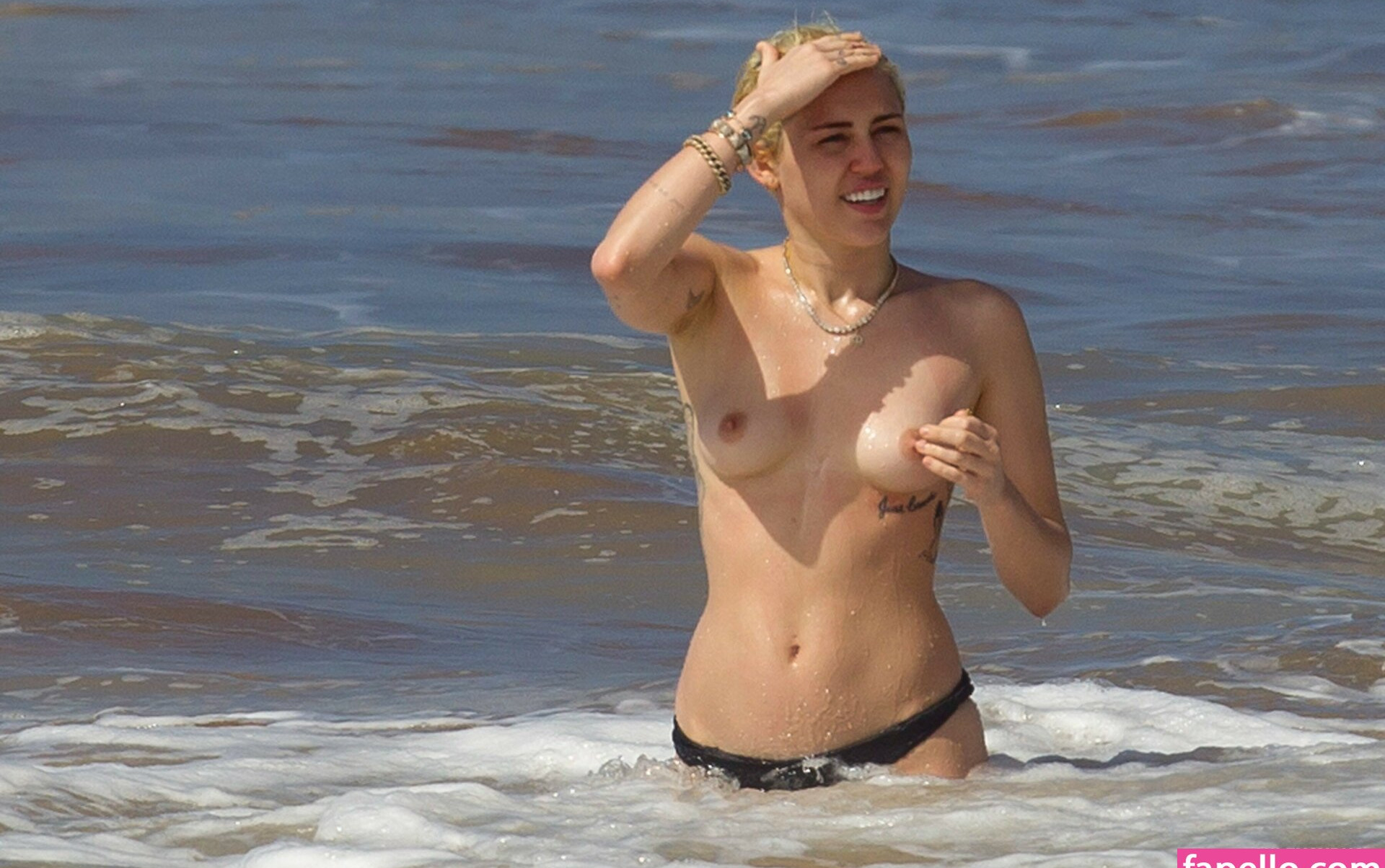 miley-cyrus gallery photo #2364