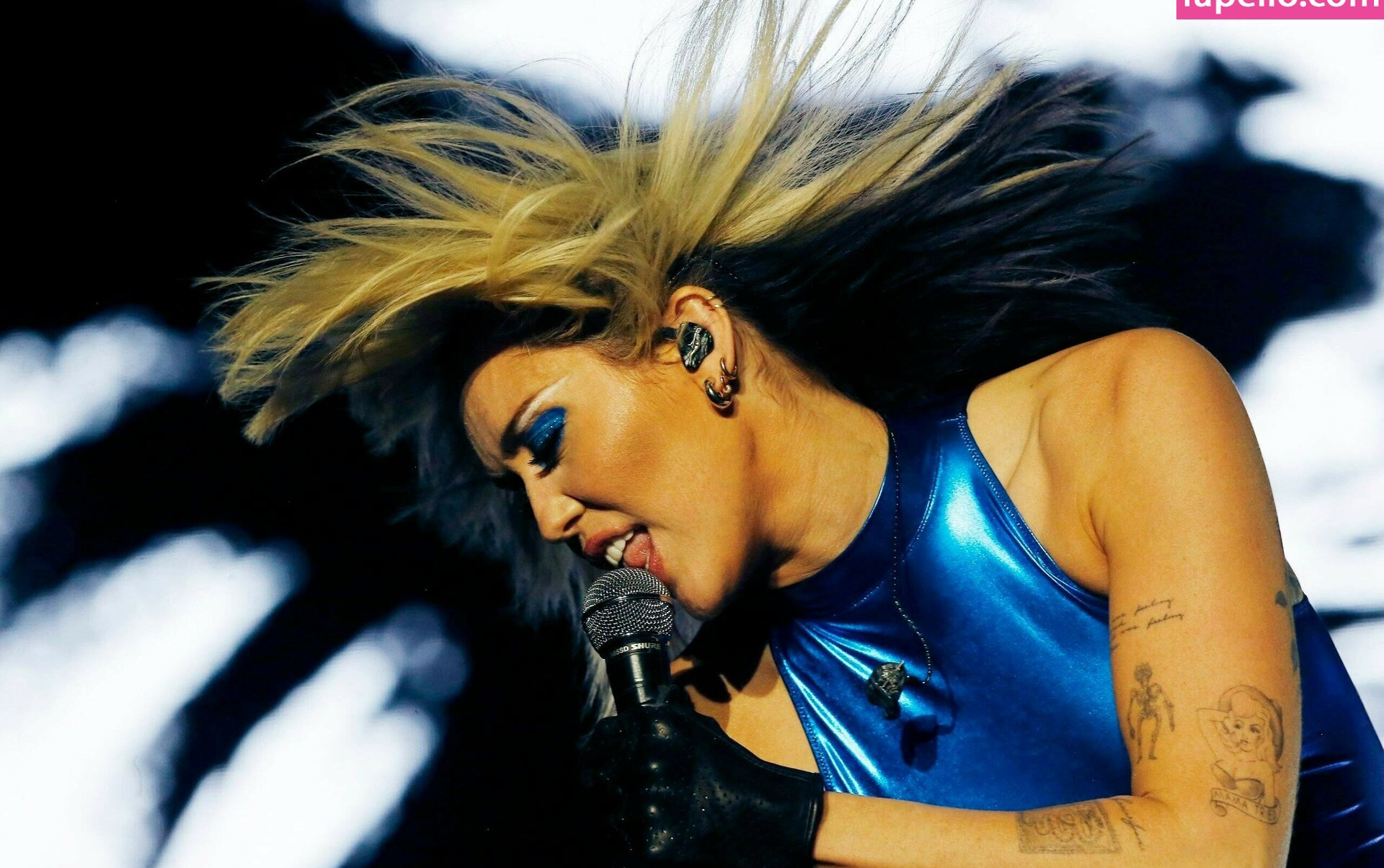 miley-cyrus Nude Leaks OnlyFans Photos #2401 - LeakJerk