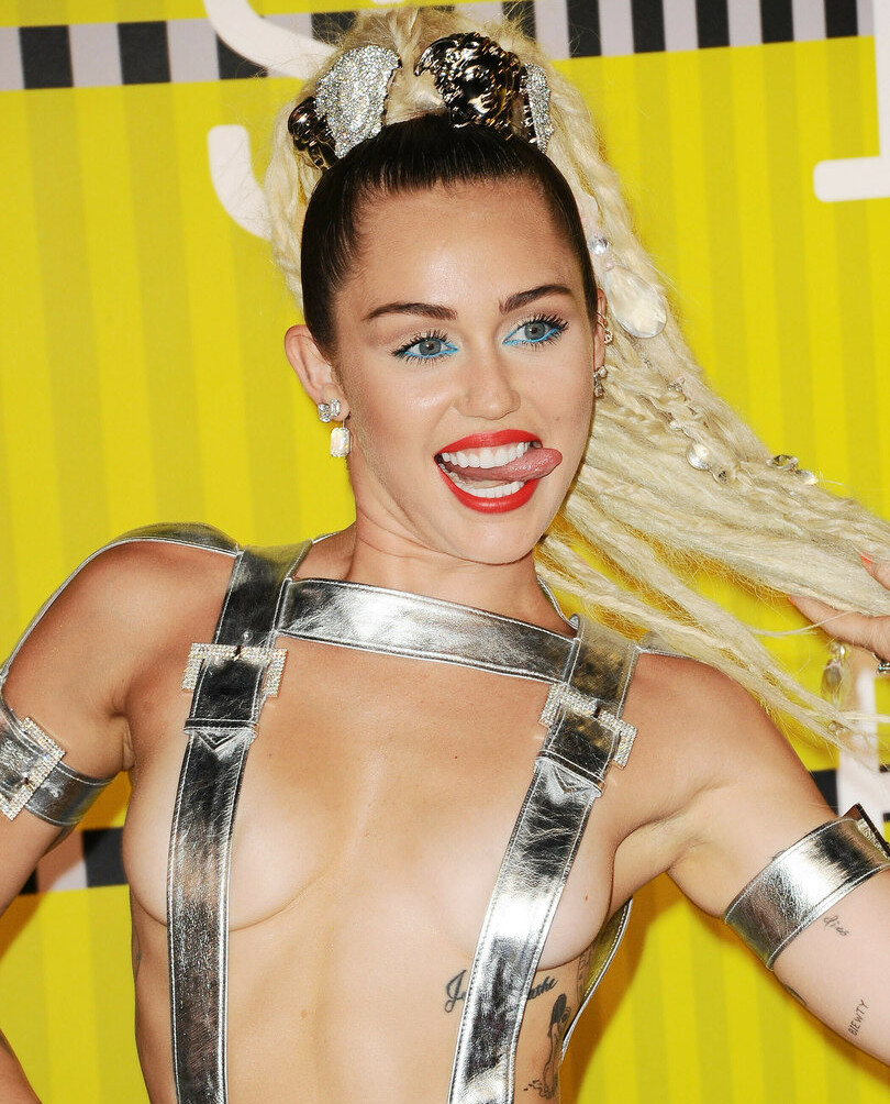 miley-cyrus Nude Leaks OnlyFans Photos #2459 - LeakJerk