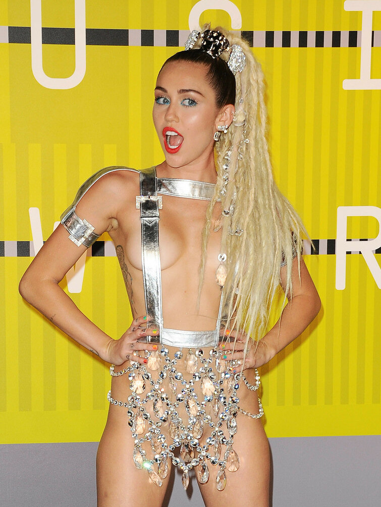 miley-cyrus Nude Leaks OnlyFans Photos #2467 - LeakJerk