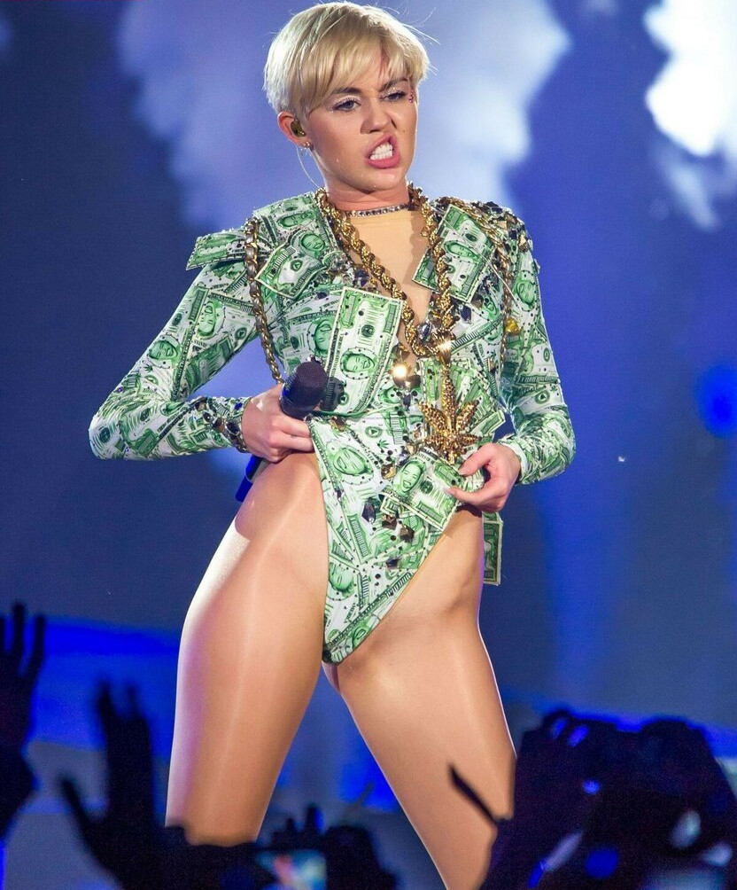 miley-cyrus Nude Leaks OnlyFans Photos #2526 - LeakJerk