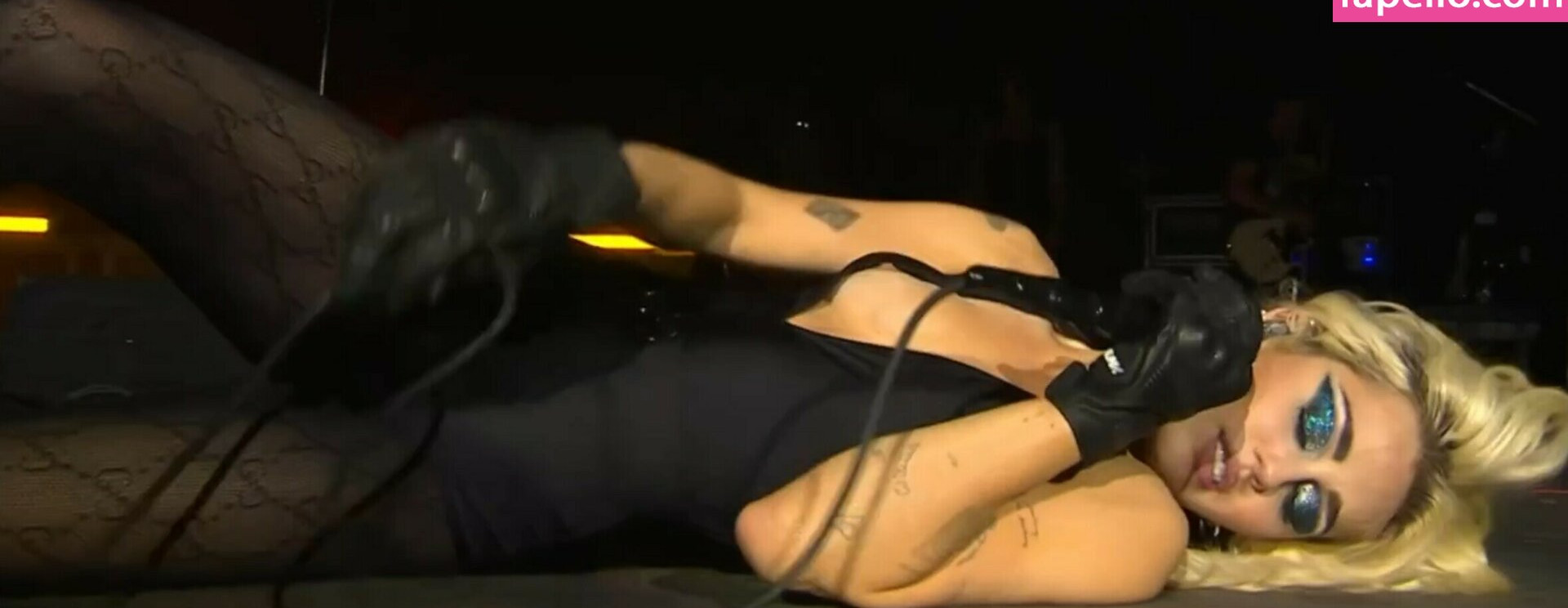 miley-cyrus Nude Leaks OnlyFans Photos #2551 - LeakJerk