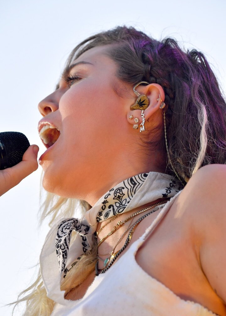 miley-cyrus gallery photo #262