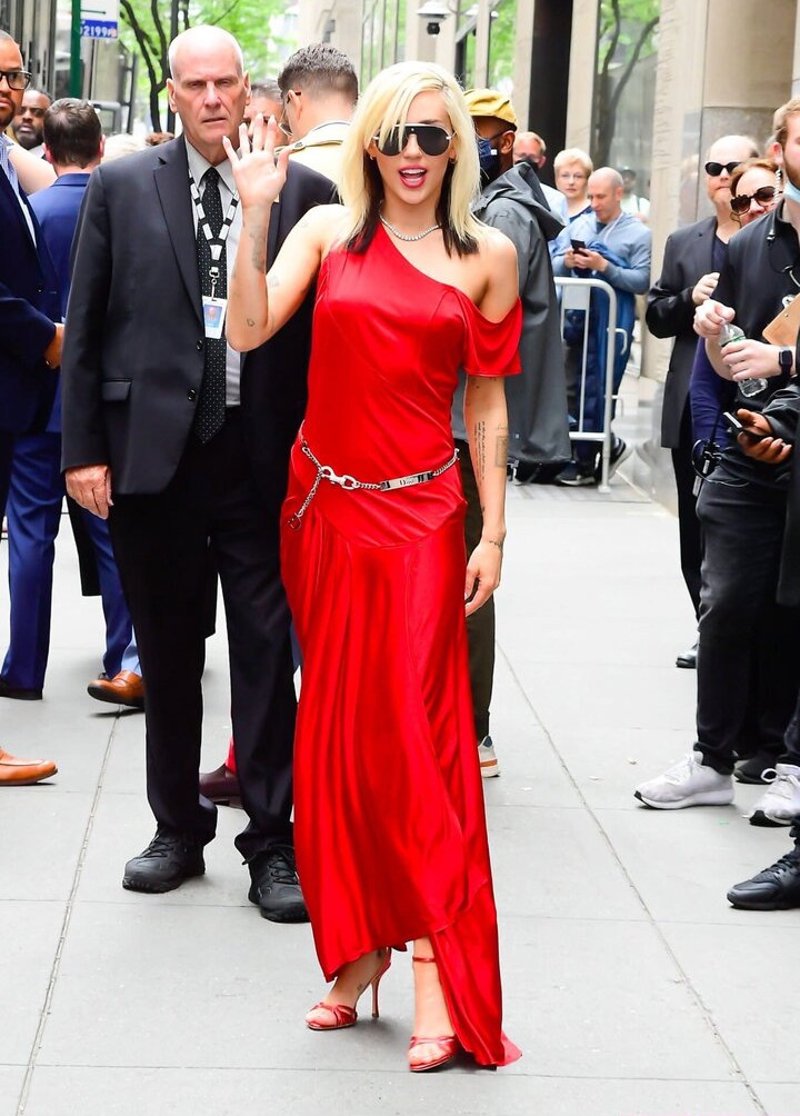 miley-cyrus Nude Leaks OnlyFans Photos #2668 - LeakJerk