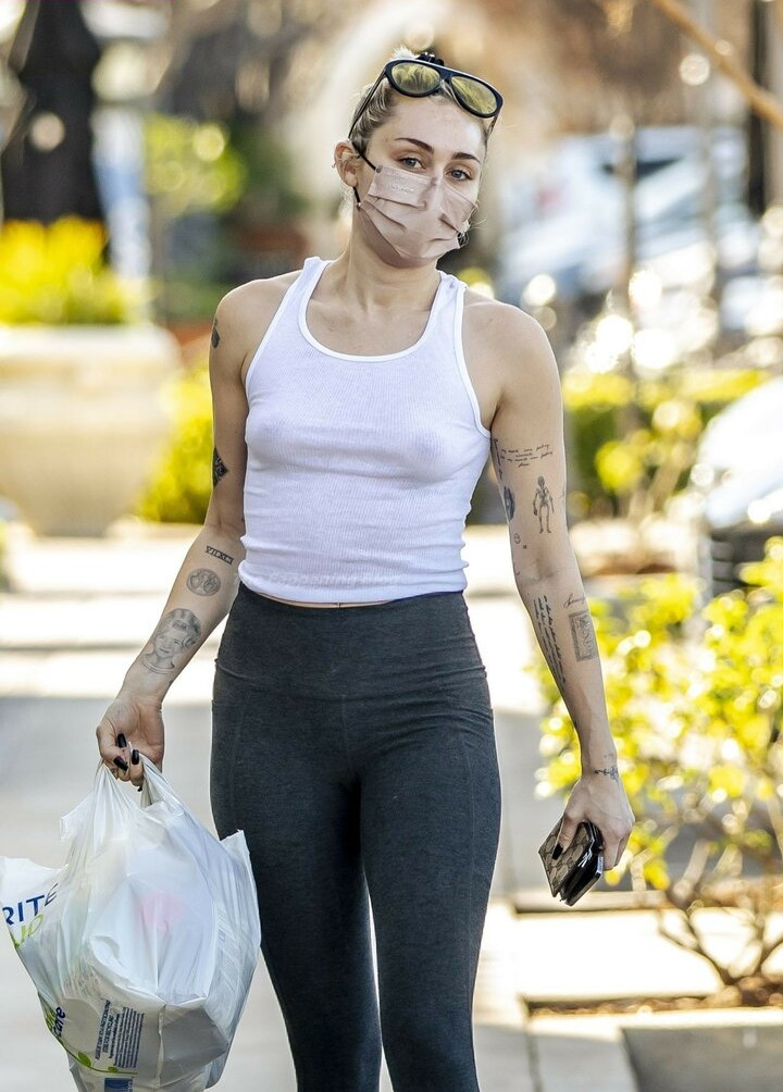 miley-cyrus Nude Leaks OnlyFans Photos #2676 - LeakJerk