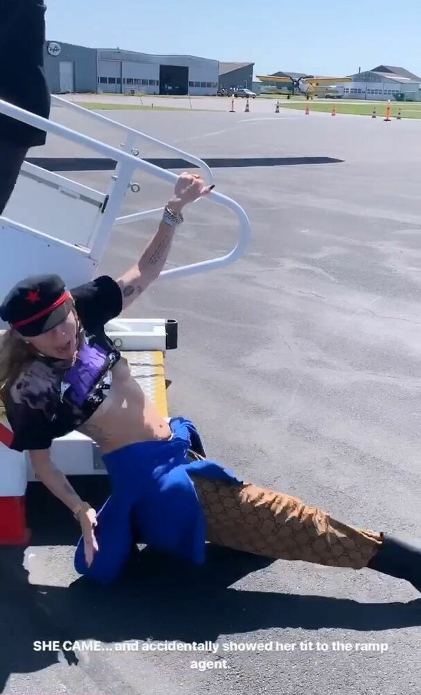 miley-cyrus Nude Leaks OnlyFans Photos #2678 - LeakJerk