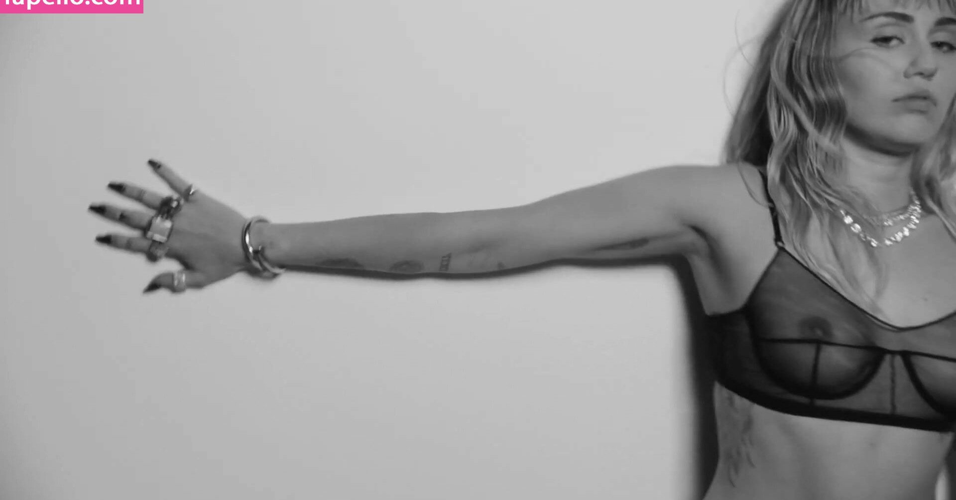 miley-cyrus Nude Leaks OnlyFans Photos #2680 - LeakJerk