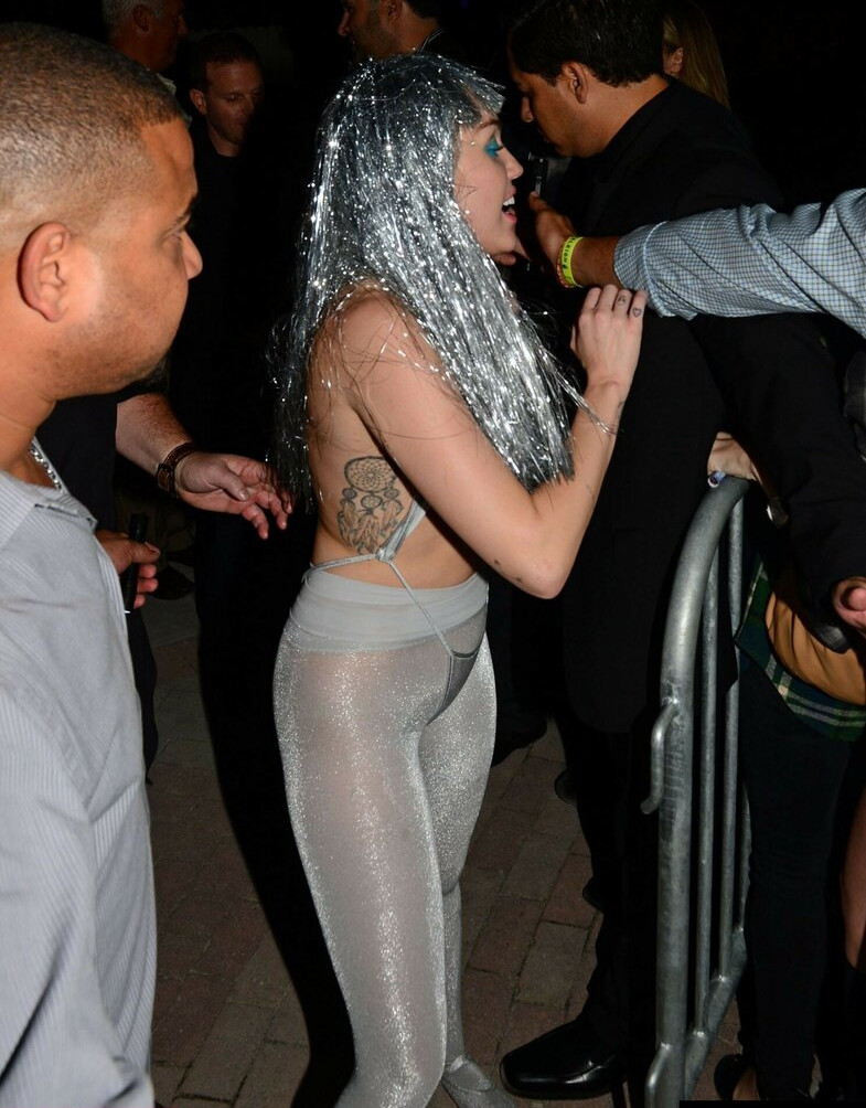 miley-cyrus Nude Leaks OnlyFans Photos #2703 - LeakJerk