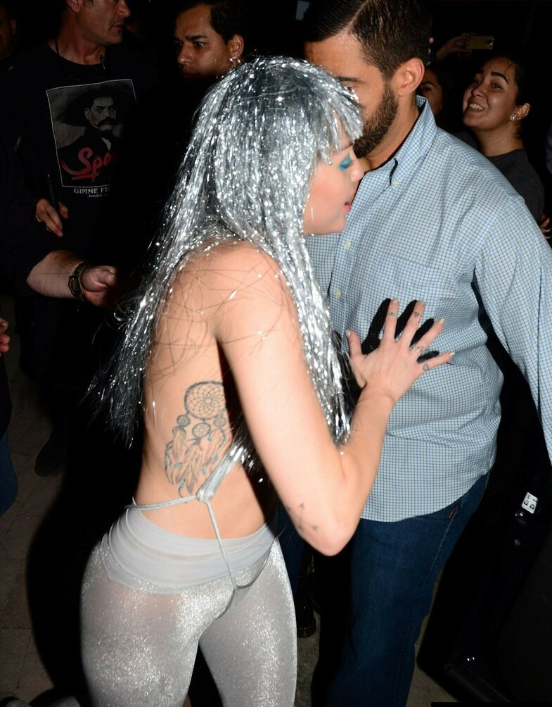 miley-cyrus Nude Leaks OnlyFans Photos #2707 - LeakJerk