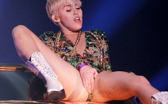 miley-cyrus Nahé úniky fotek pouze od fanoušků #3105 - Fapshots