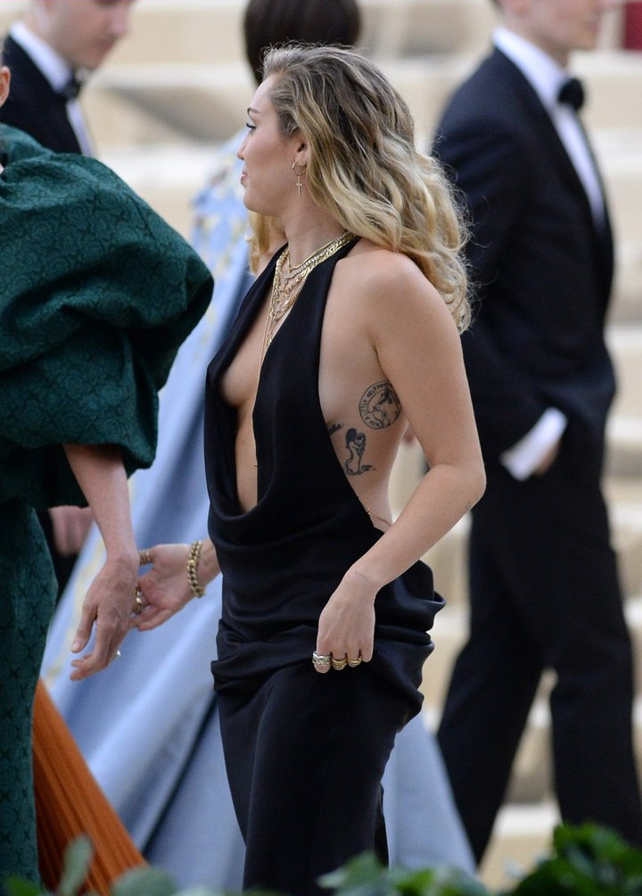 miley-cyrus Nahé úniky fotek pouze od fanoušků #3154 - Fapshots