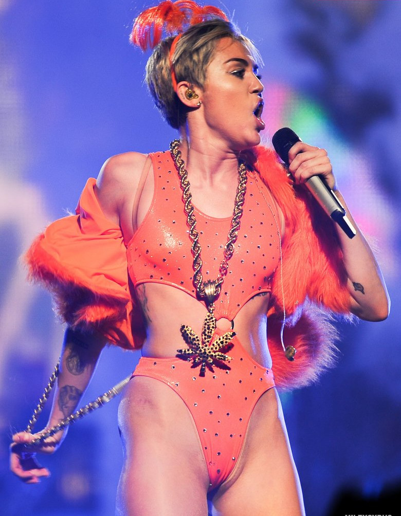 miley-cyrus Nahé úniky fotek pouze od fanoušků #3355 - Fapshots