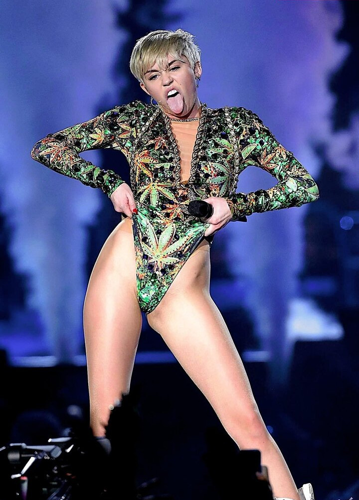 miley-cyrus gallery photo #365