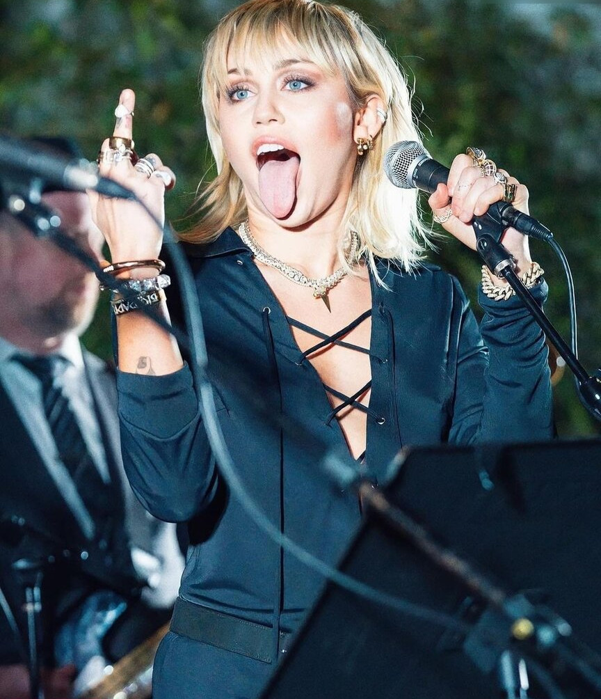 miley-cyrus gallery photo #388