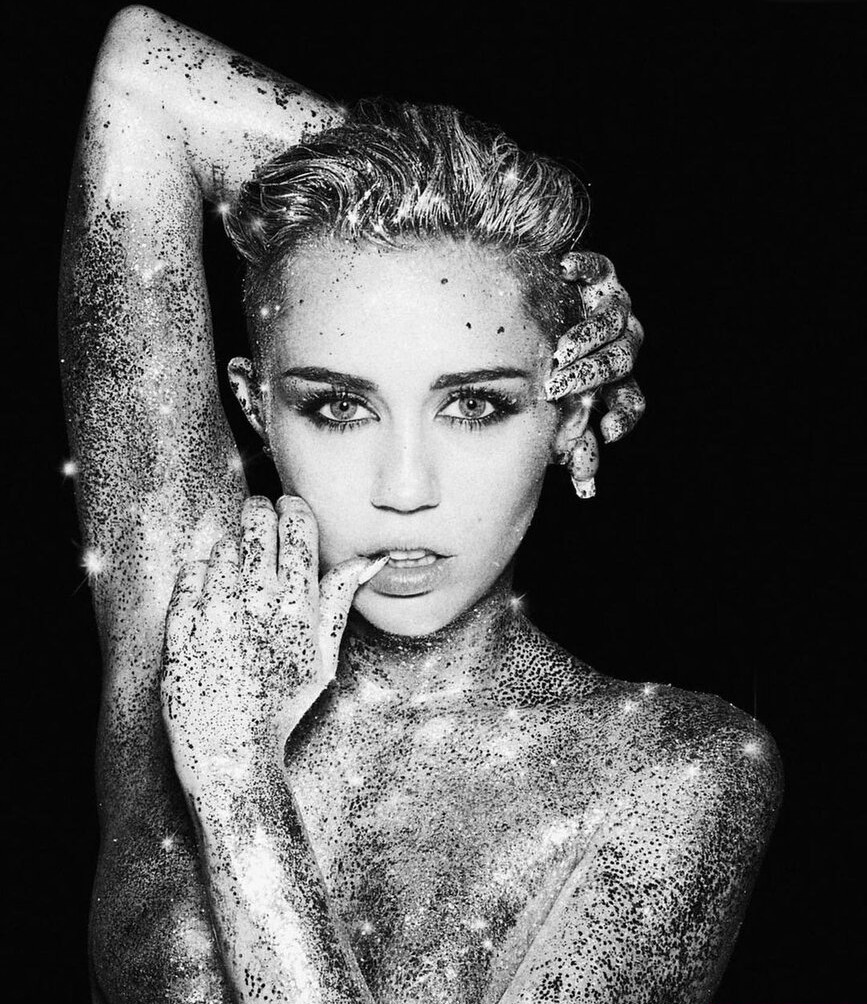 miley-cyrus gallery photo #390