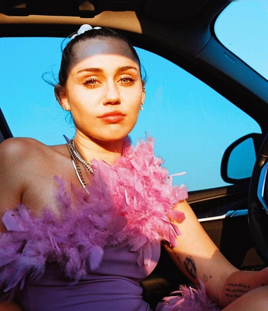 miley-cyrus gallery photo #399