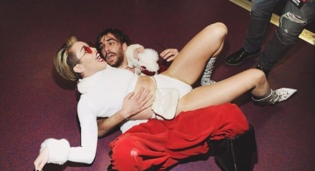 miley-cyrus gallery photo #413