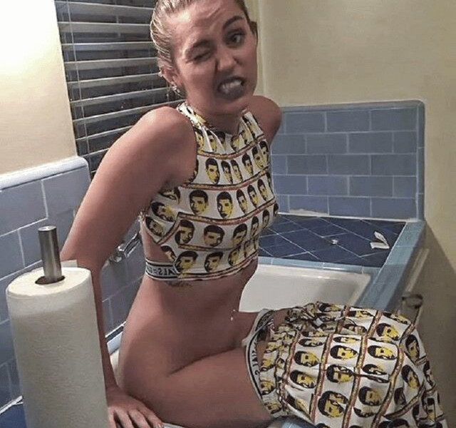 miley-cyrus gallery photo #424